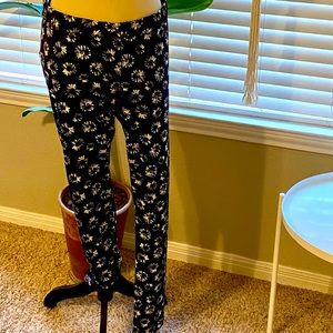 Leggings in Fun Floral Print